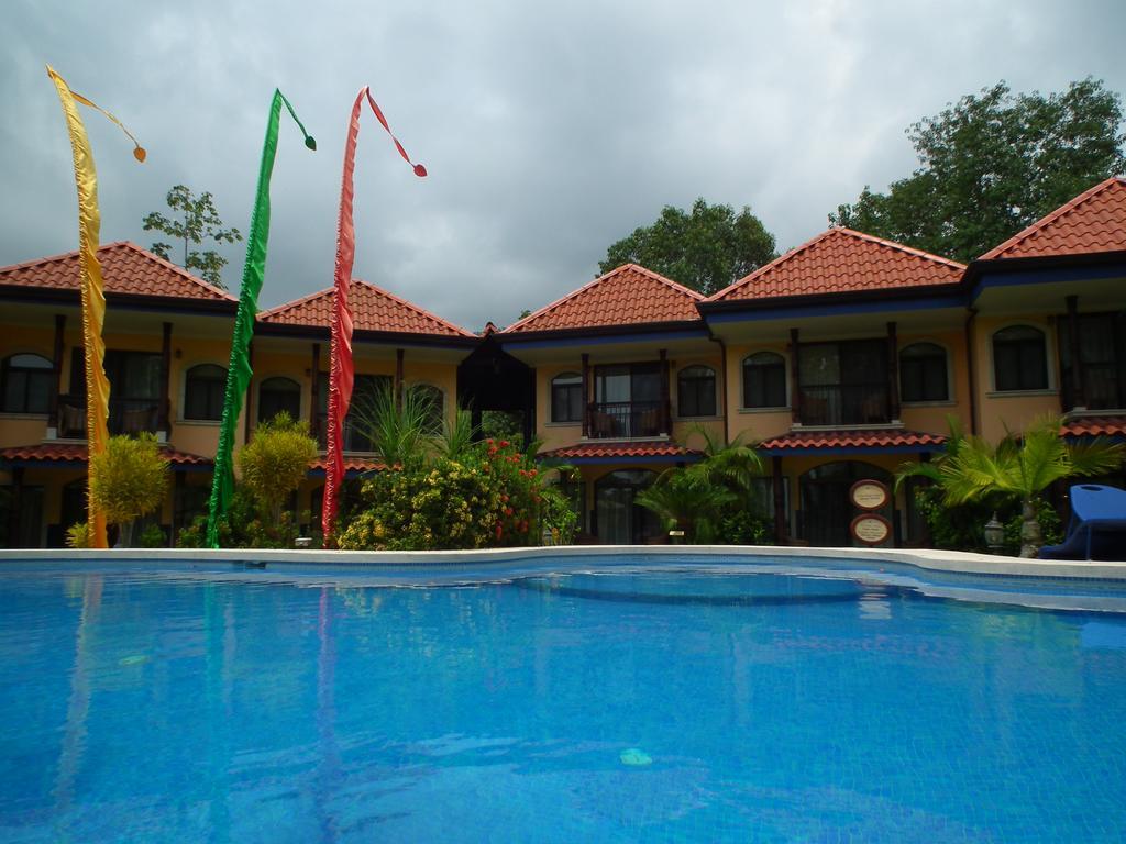 Hotel Cuna Del Angel Dominical Bagian luar foto