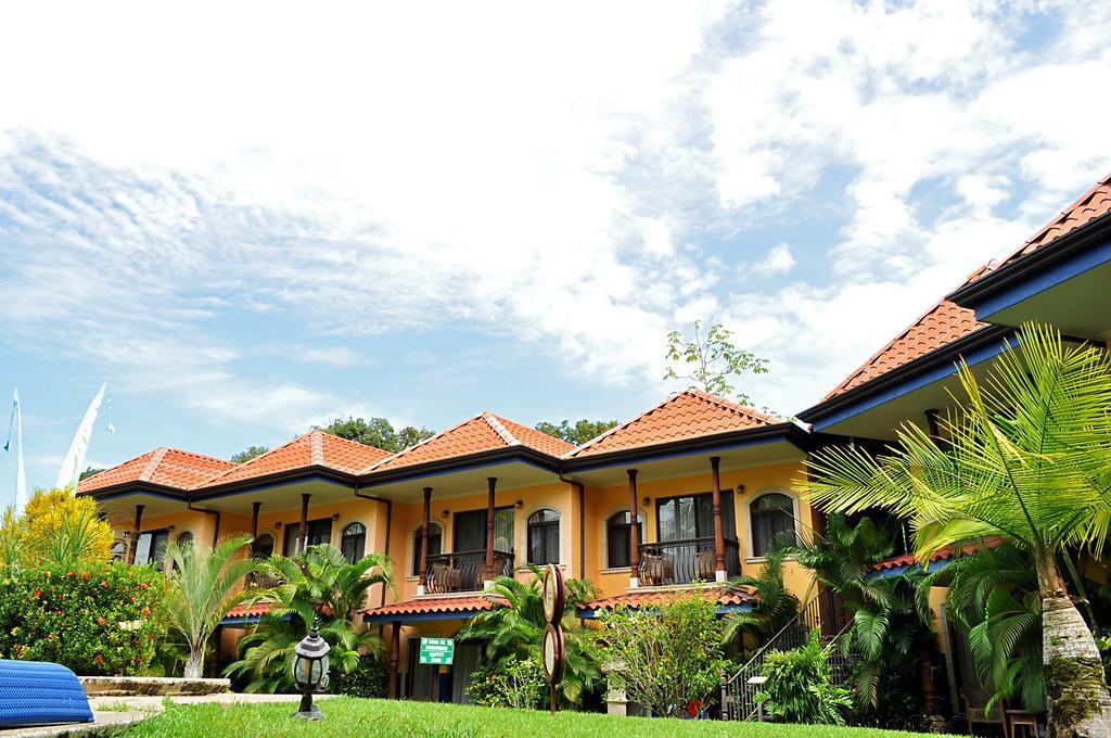 Hotel Cuna Del Angel Dominical Bagian luar foto
