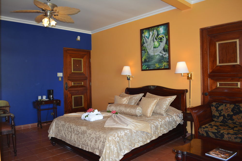 Hotel Cuna Del Angel Dominical Bagian luar foto